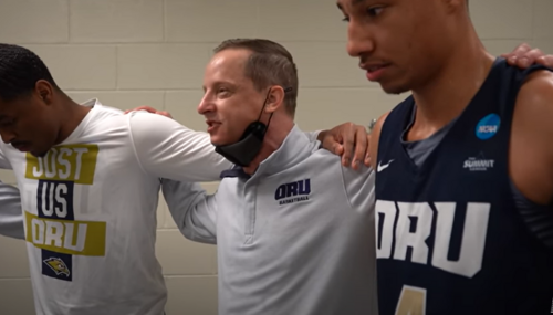 Oral Roberts University prepares for postgame prayer