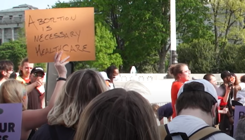 Protestors outside the SCOTUS in wake of Roe Leak