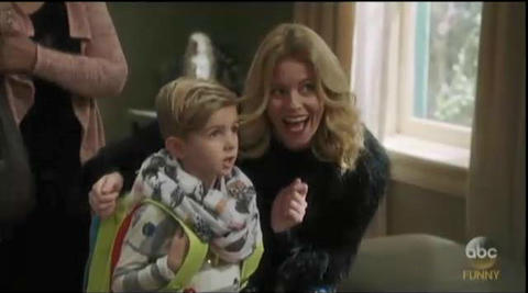 'Modern Family' Character on Young Son: 'I'm Raising Him Gay!' - Vimarsana News