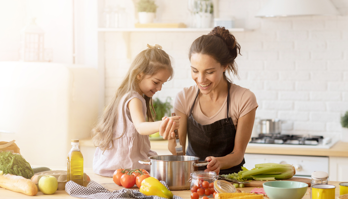Feud Erupts Between Trad Wife and Feminists on Twitter Over Little Girl Cooking