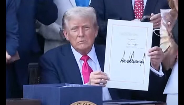 NextImg:WashPost Admits ‘Trump Economy Remains Pretty Strong,’ Still Hawks ‘Warning’ Scareporn