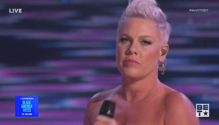 Pop Singer Pink Given ‘Champion of Change’ Award at Planned Parenthood Abortion Gala