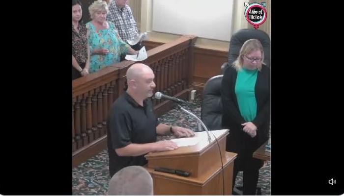 Hail Satan Invocation Opens Iowa City Council Meeting